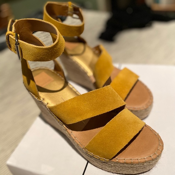 Dolce Vita Shayla Honey Suede W Size 10 - Picture 1 of 4